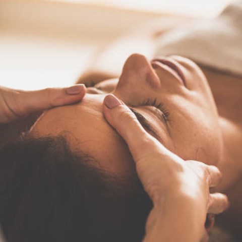 Reflexology Facial Massage